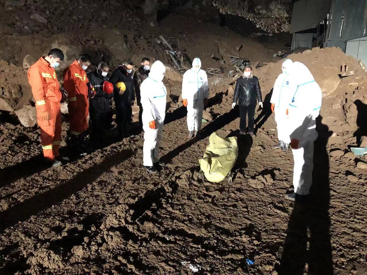 松阳县山体塌方已找到2名失联人员 搜寻工作仍在继续