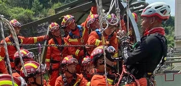 “绳桥”完成缙云消防救援绳索技术培训